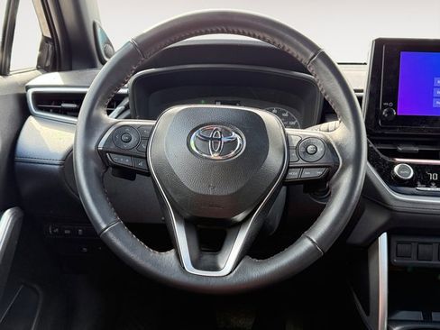 Used 2024 Toyota Corolla Cross AWD Hybrid w/ Moonroof Package image 11