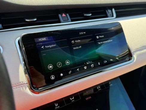 Used 2020 Land Rover Range Rover Evoque R-Dynamic SE image 22