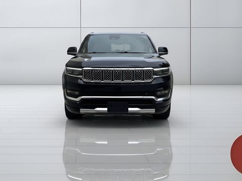 Used 2024 Jeep Grand Wagoneer Series III AWD/4WD image 5