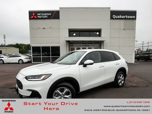 Used 2023 Honda HR-V LX image 1
