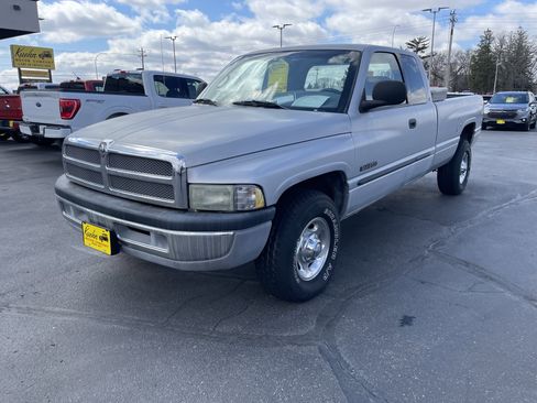 Used 2001 Dodge Ram 2500 Truck 2WD Quad Cab image 6