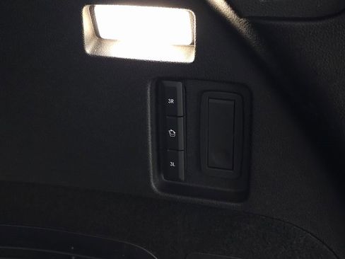 Used 2020 Lincoln Aviator Reserve w/ Equipment Group 202A image 9