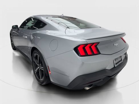 Used 2025 Ford Mustang Premium RWD image 11