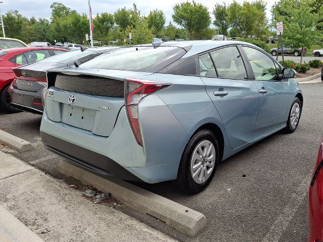 Used 2016 Toyota Prius Two FWD image 4