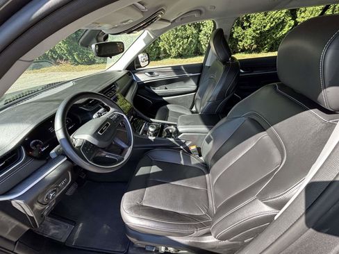 Used 2022 Jeep Grand Cherokee L Limited image 20