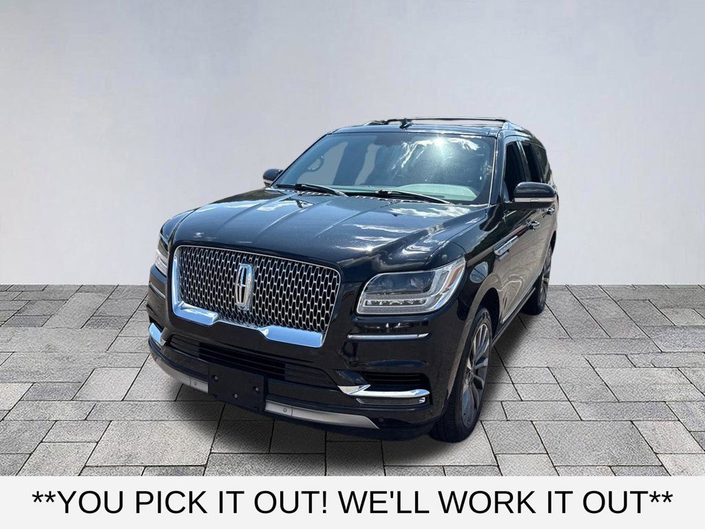 Used 2018 Lincoln Navigator Select w/ Cargo Package RWD image 3