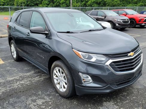 Used 2020 Chevrolet Equinox LS w/ LS Convenience Package AWD/4WD image 8