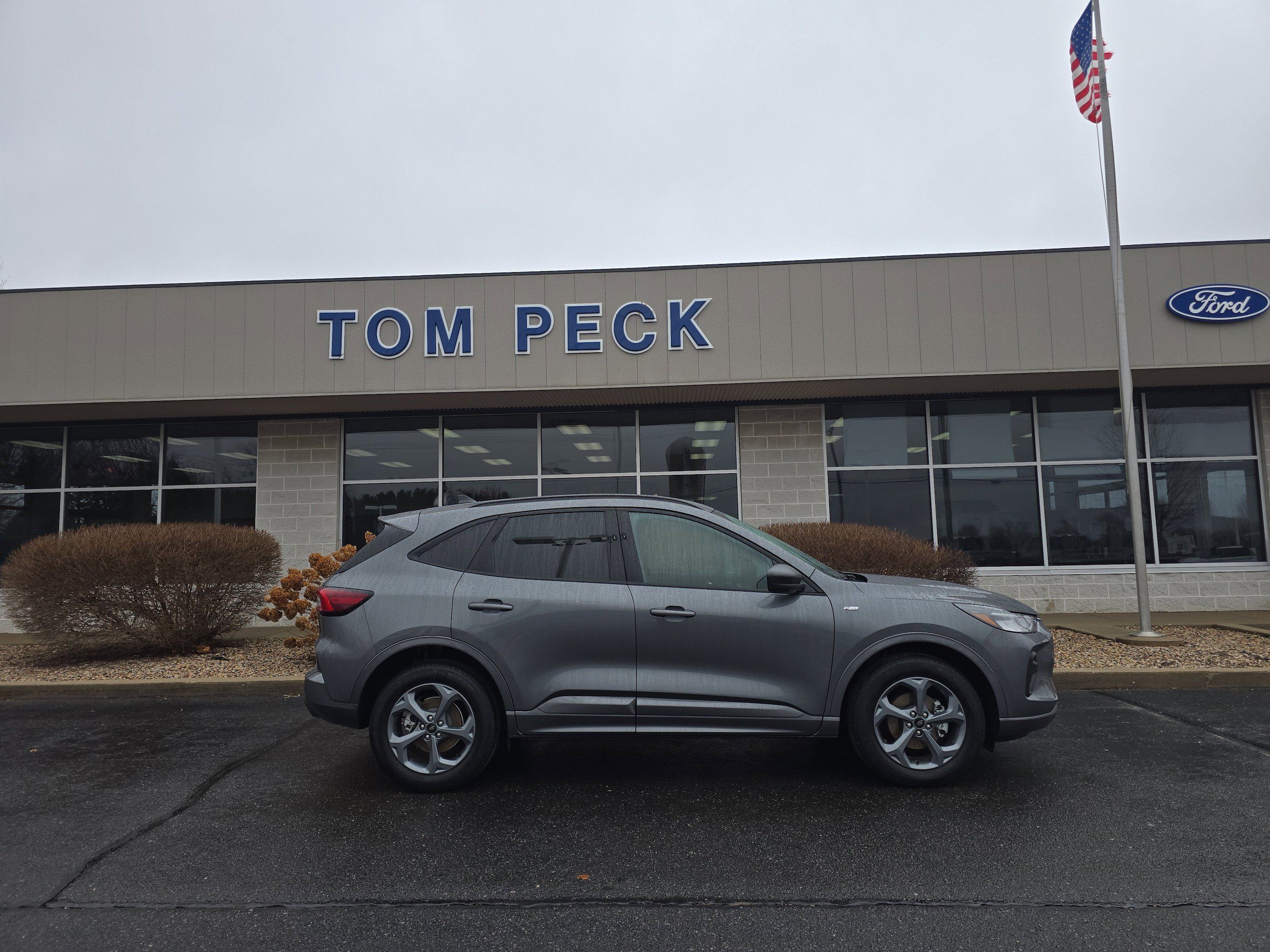 Used 2024 Ford Escape ST-Line w/ Tech Pack #1 AWD/4WD image 6
