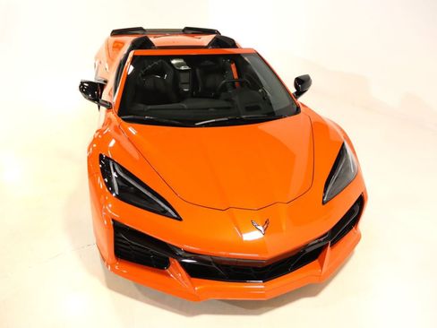 Used 2025 Chevrolet Corvette Z06 RWD image 30
