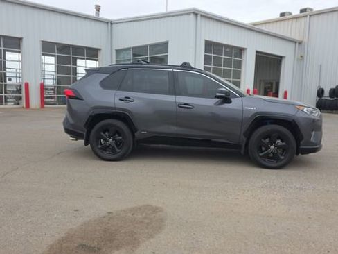 Used 2021 Toyota RAV4 XSE image 5