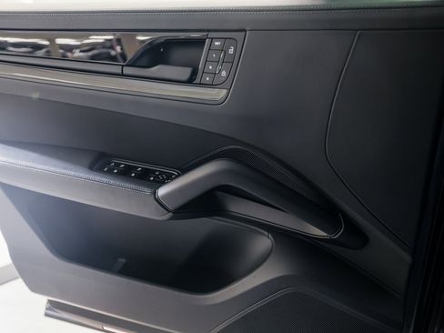 New 2026 Porsche Cayenne Turbo GT image 22