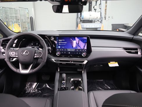 Certified 2026 Lexus RX 350h w/ Convenience Package image 16