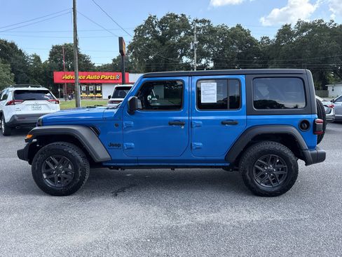 Used 2024 Jeep Wrangler Unlimited Sport AWD/4WD image 2