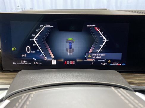 Used 2023 BMW X7 xDrive40i w/ Parking Assistance Package image 22