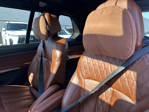 Used 2023 BMW X7 M60i w/ Executive Package AWD/4WD image 35
