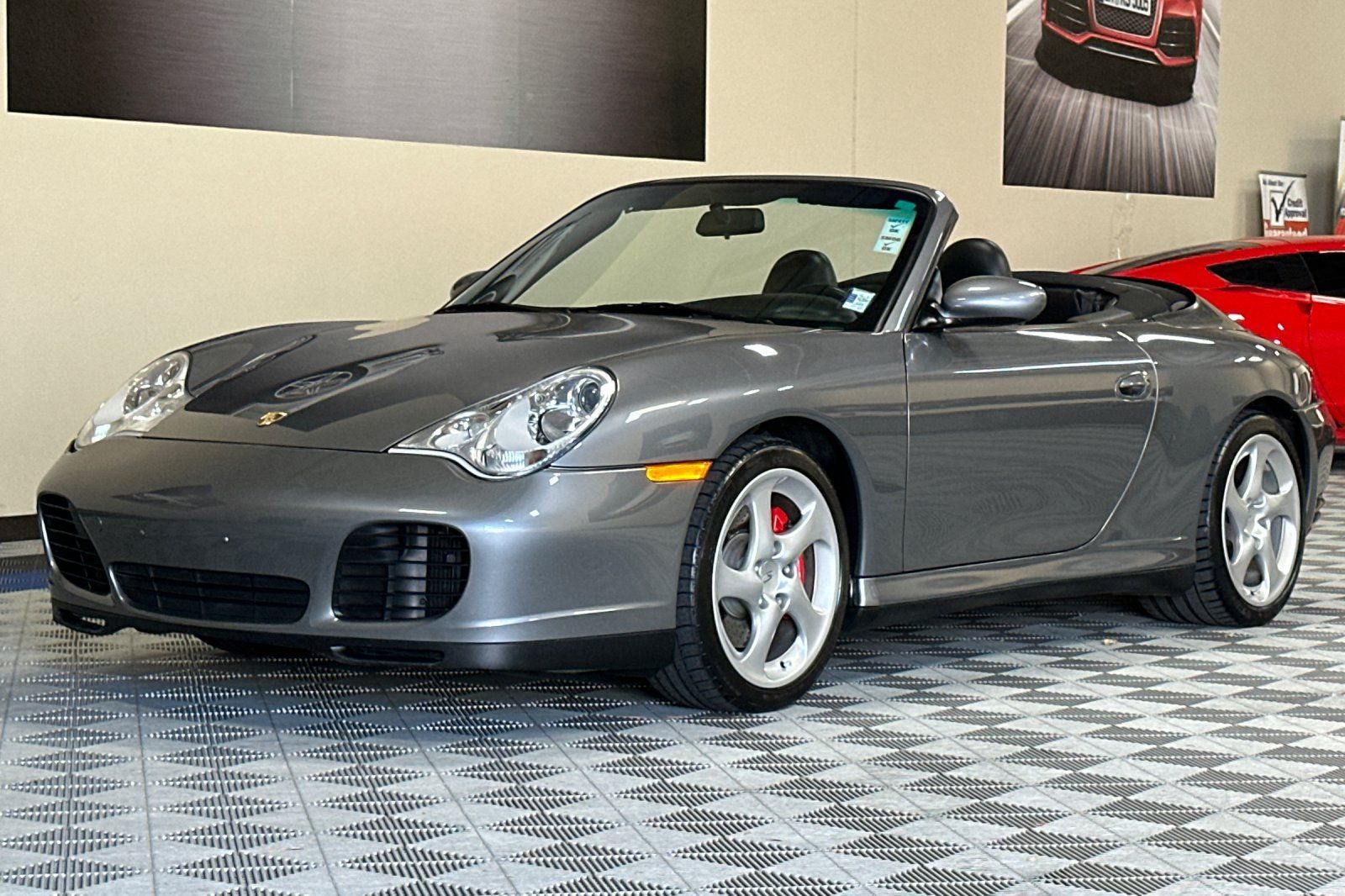 Used 2004 Porsche 911 Carrera RWD image 8