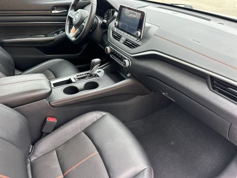 Used 2020 Nissan Altima 2.5 SR w/ Premium Package FWD image 19