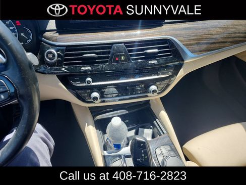 Used 2019 BMW 530e RWD image 4