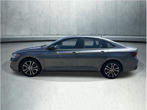 Used 2023 Volkswagen Jetta Sport FWD image 2