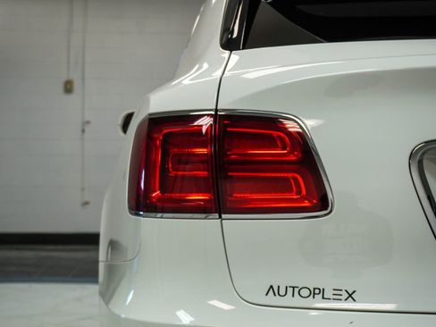 Used 2020 Bentley Bentayga Speed image 44