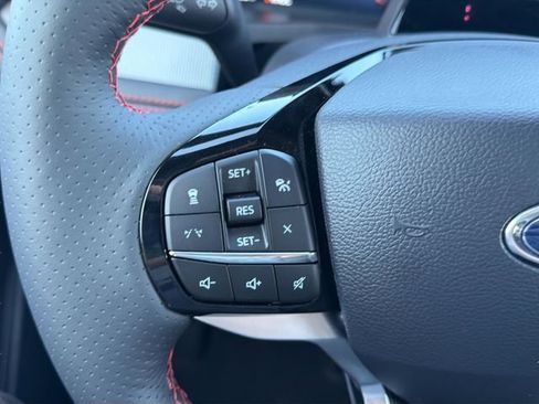 New 2025 Ford Explorer ST-Line w/ Premium Package RWD image 18