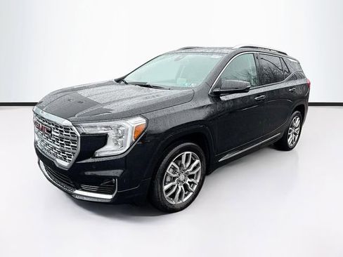 Used 2023 GMC Terrain Denali image 3
