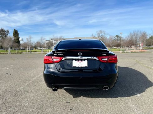 Used 2017 Nissan Maxima SR w/ Midnight Edition FWD image 6