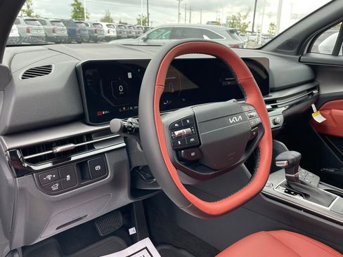 New 2026 Kia Sportage SX AWD/4WD image 9