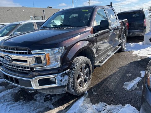 Used 2018 Ford F150 XLT w/ XTR Package image 4