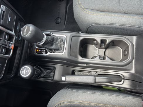 New 2026 Jeep Gladiator Sport AWD/4WD image 23