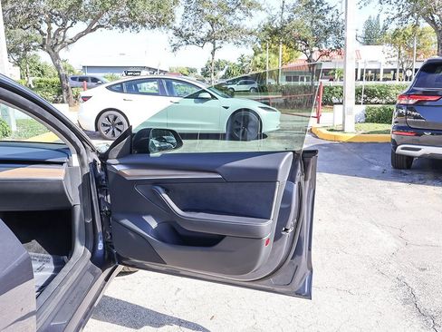 Used 2023 Tesla Model 3 Standard Range image 25