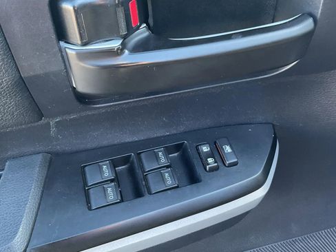Used 2016 Toyota Tundra SR5 image 27