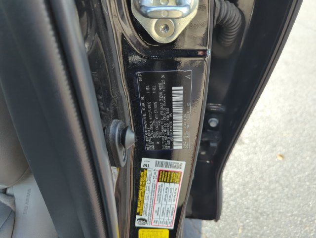 Used 2022 Toyota Highlander XLE FWD image 50