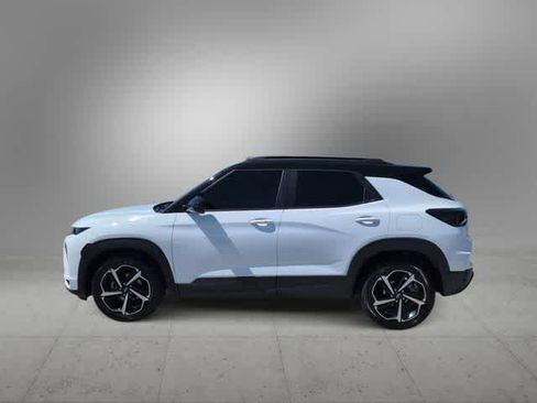 Used 2023 Chevrolet TrailBlazer RS w/ Convenience Package FWD image 5