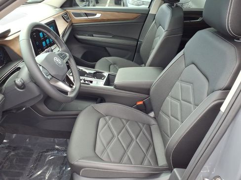 New 2026 Volkswagen Atlas SE image 8