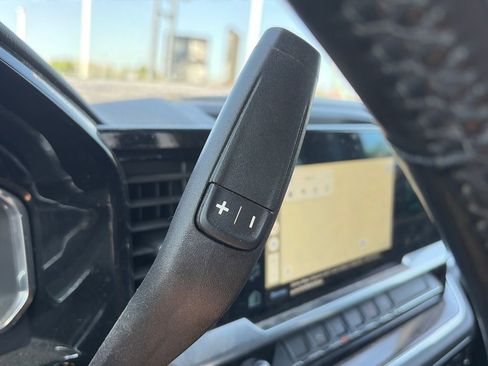 Used 2023 Chevrolet Silverado 1500 LT AWD/4WD image 24