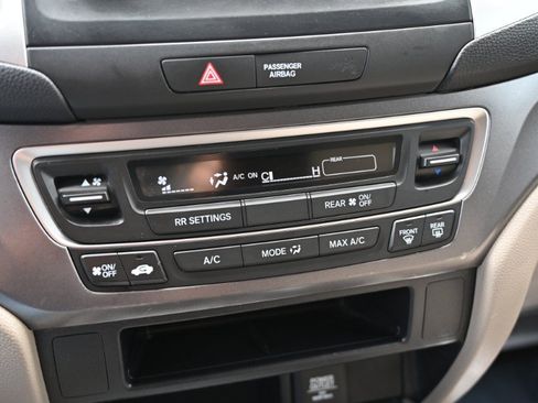 Used 2018 Honda Pilot LX image 22