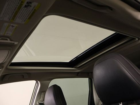 Used 2022 Subaru Forester Limited w/ Popular Package #2 image 17