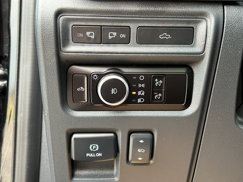 Used 2023 Ford F150 Lariat AWD/4WD image 14