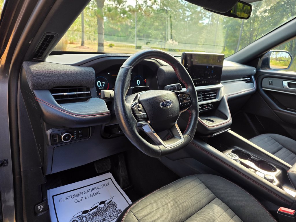 Used 2025 Ford Explorer ST-Line w/ Premium Package RWD image 12