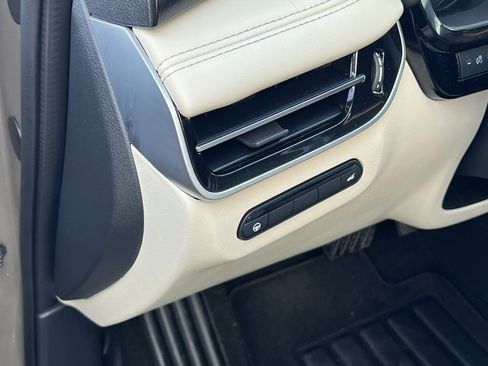 Used 2023 INFINITI QX60 Sensory image 11