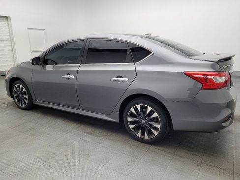 Used 2019 Nissan Sentra SR FWD image 3