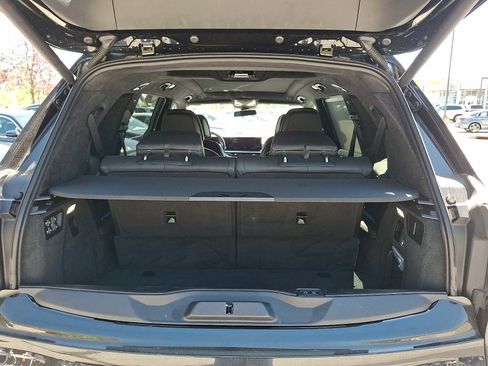 Used 2023 BMW X7 xDrive40i w/ M Sport Package AWD/4WD image 32