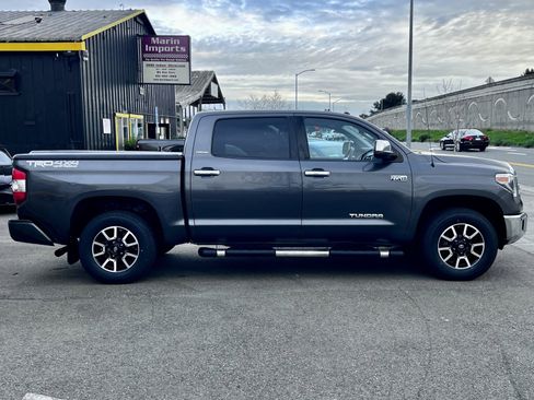Used 2018 Toyota Tundra Limited w/ Limited Premium Package image 4