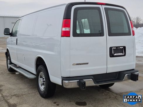 Used 2024 Chevrolet Express 2500 Work Van w/ Driver Convenience Package image 5