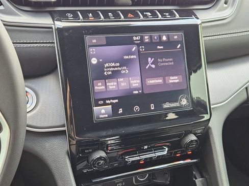 New 2026 Jeep Grand Cherokee Laredo RWD image 17