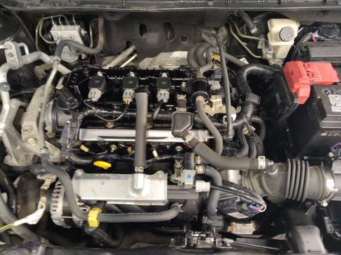 Used 2021 Nissan Kicks S FWD image 30