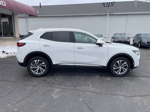 Used 2023 Buick Envision Essence image 8