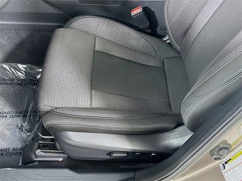 Used 2024 Subaru Outback Premium image 18