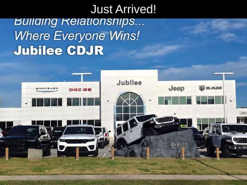 Used 2023 Dodge Challenger R/T image 6